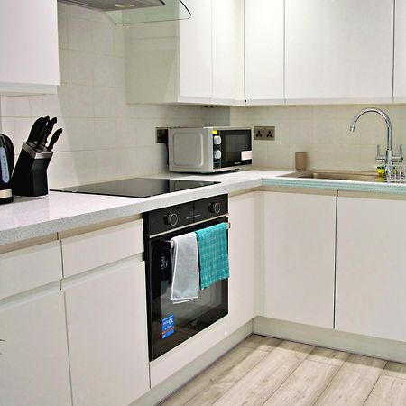 Beautiful Flat Near Central London - Entire Flat - Equipped Kitchen - Private Bathroom 외부 사진