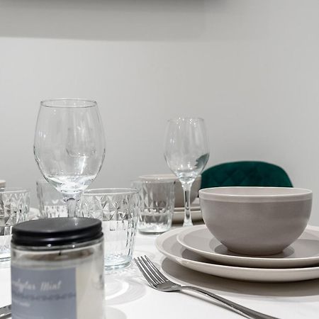 Beautiful Flat Near Central London - Entire Flat - Equipped Kitchen - Private Bathroom 외부 사진
