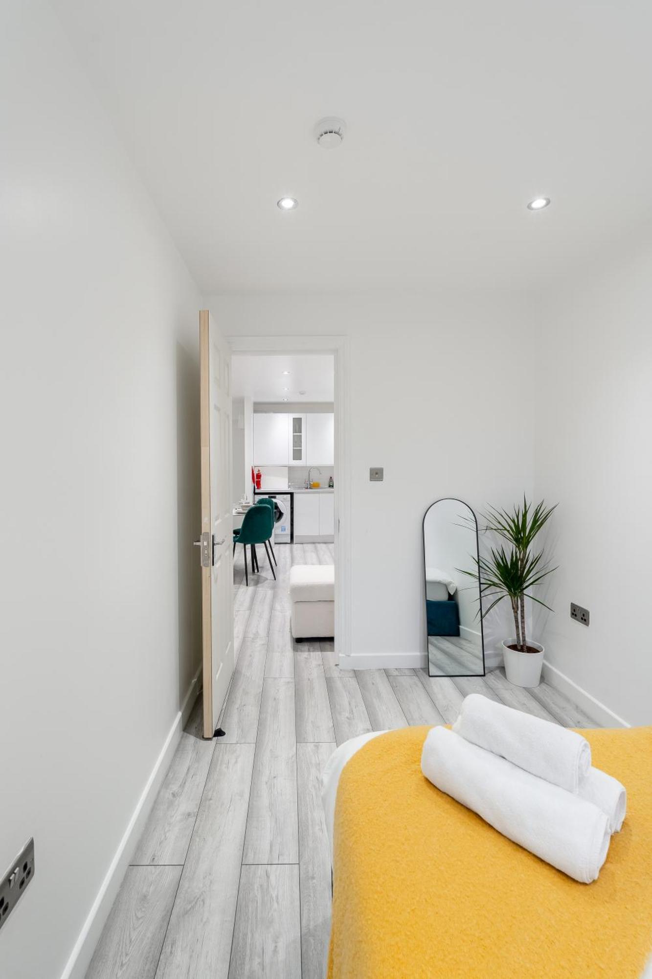Beautiful Flat Near Central London - Entire Flat - Equipped Kitchen - Private Bathroom 외부 사진