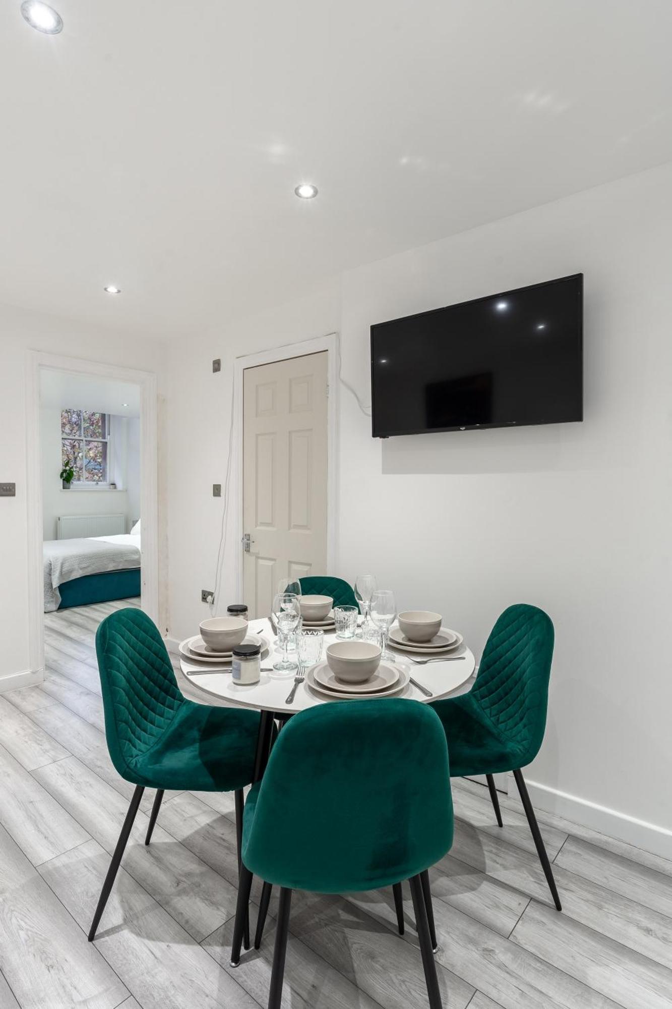 Beautiful Flat Near Central London - Entire Flat - Equipped Kitchen - Private Bathroom 외부 사진