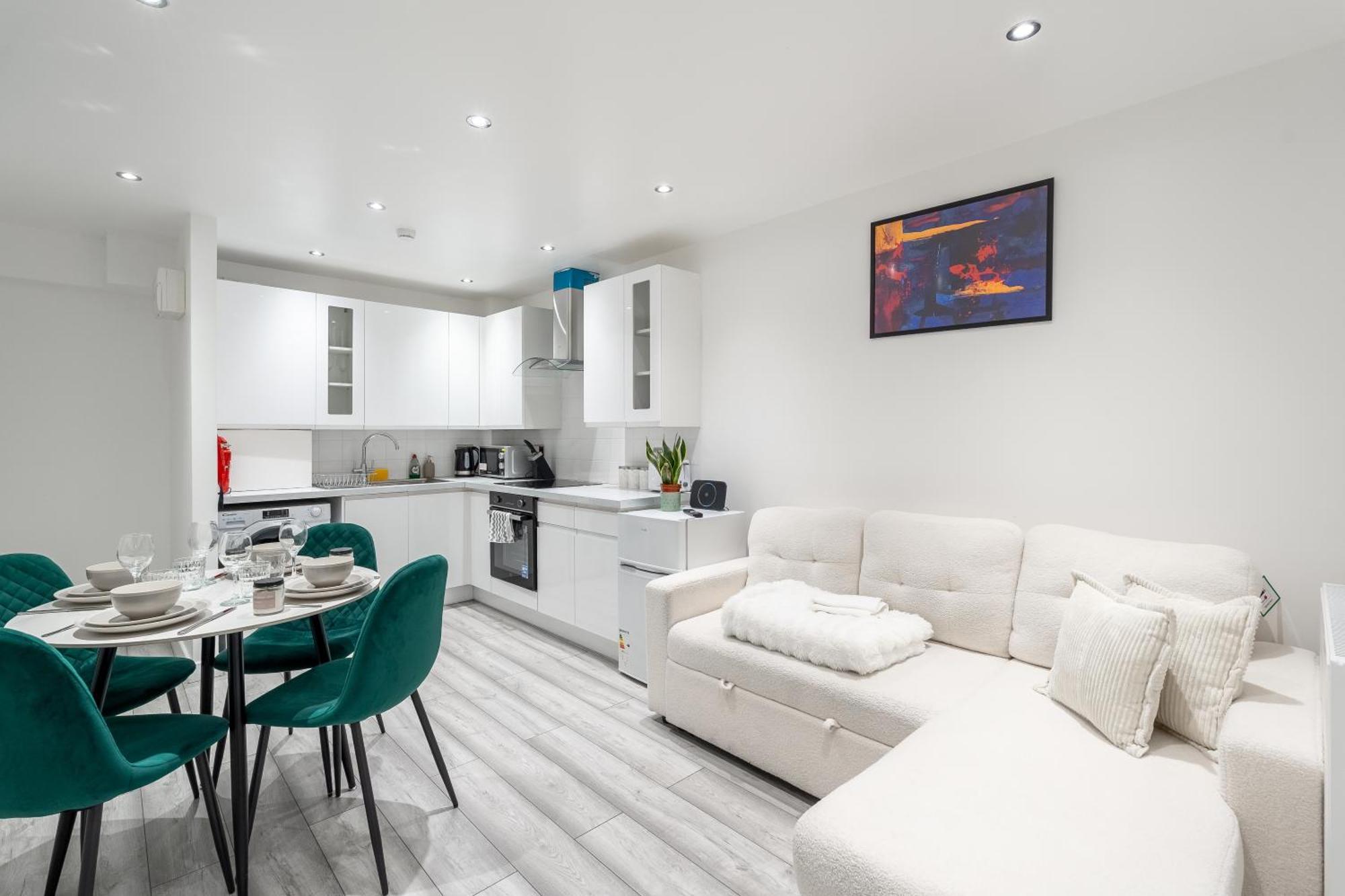 Beautiful Flat Near Central London - Entire Flat - Equipped Kitchen - Private Bathroom 외부 사진