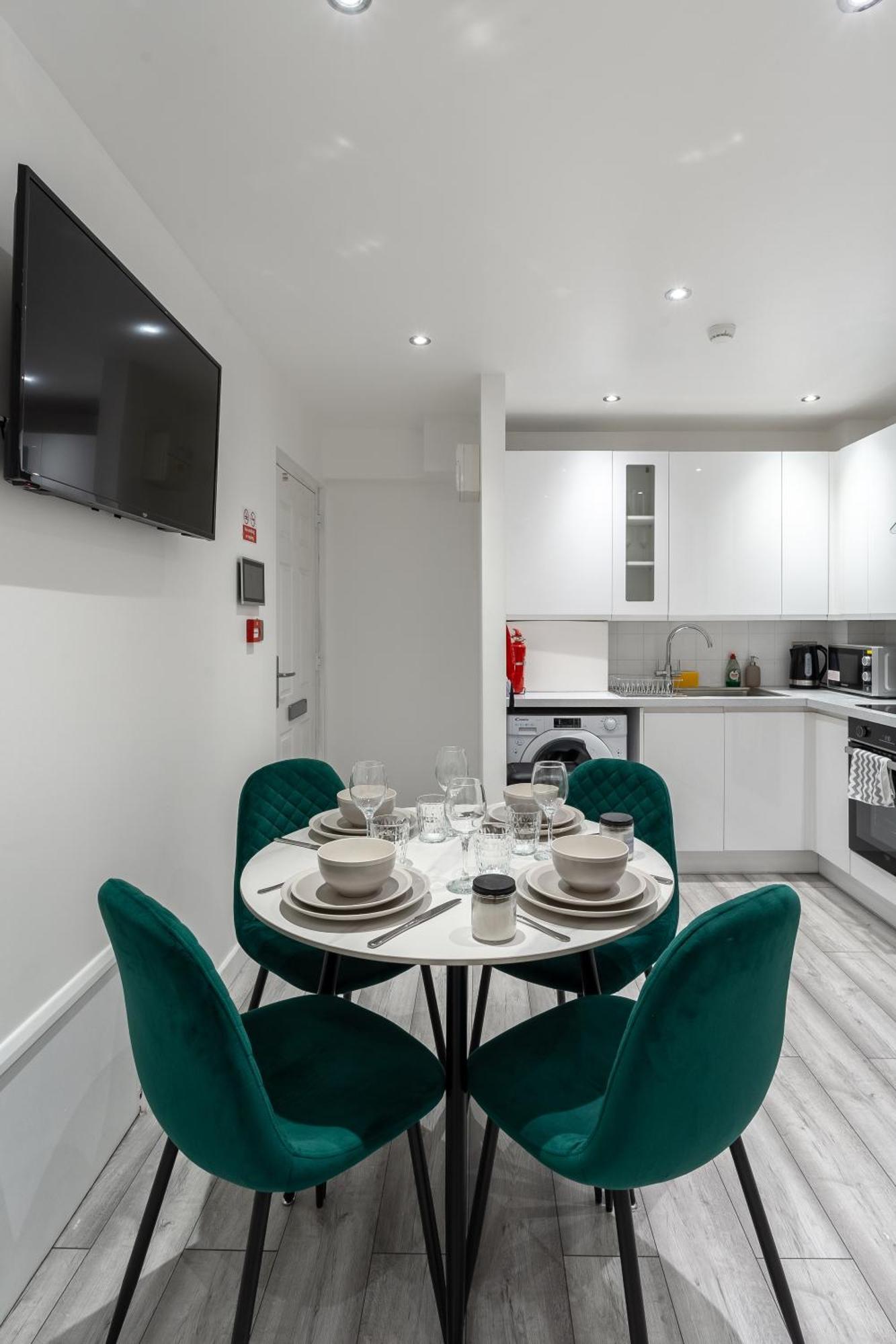 Beautiful Flat Near Central London - Entire Flat - Equipped Kitchen - Private Bathroom 외부 사진