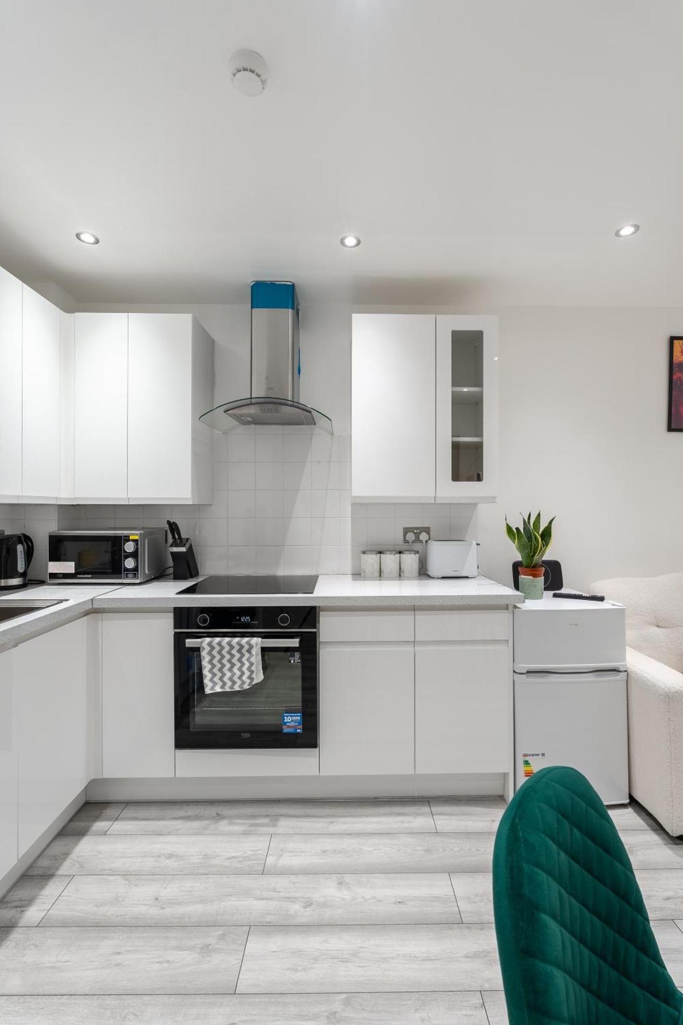 Beautiful Flat Near Central London - Entire Flat - Equipped Kitchen - Private Bathroom 외부 사진