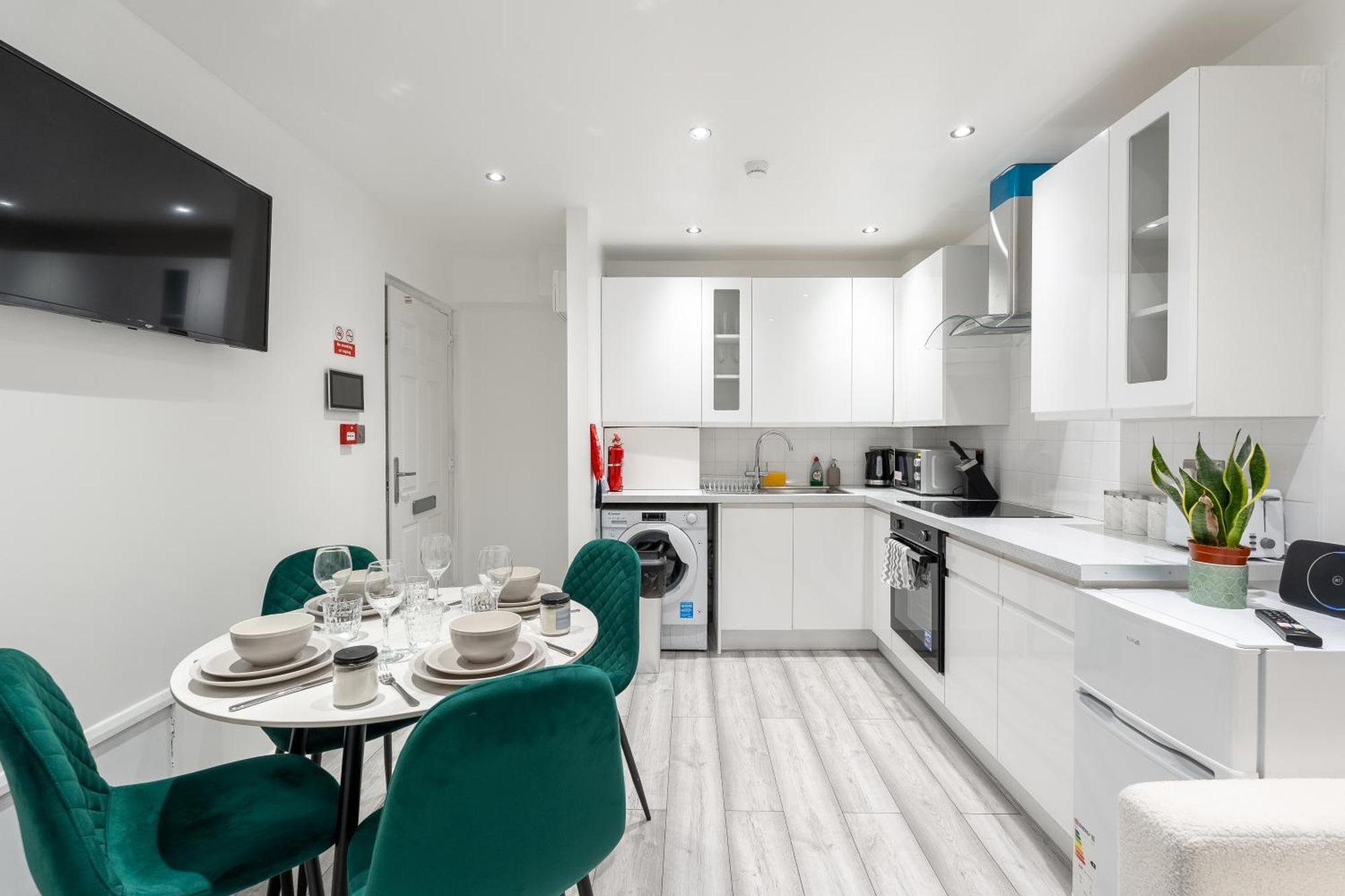 Beautiful Flat Near Central London - Entire Flat - Equipped Kitchen - Private Bathroom 외부 사진