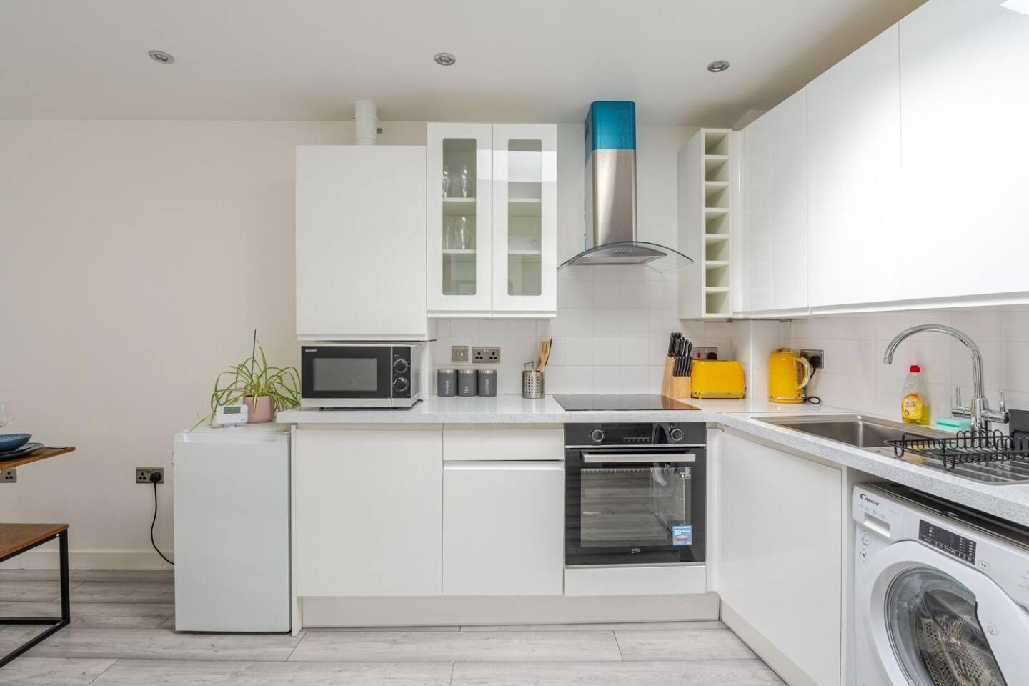 Beautiful Flat Near Central London - Entire Flat - Equipped Kitchen - Private Bathroom 외부 사진