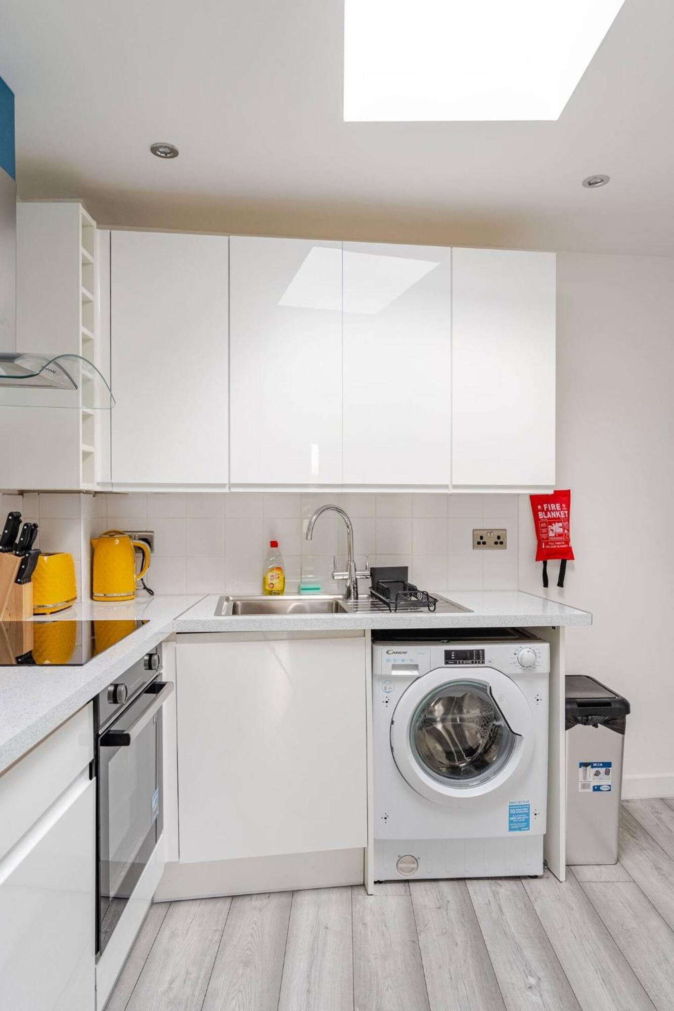 Beautiful Flat Near Central London - Entire Flat - Equipped Kitchen - Private Bathroom 외부 사진