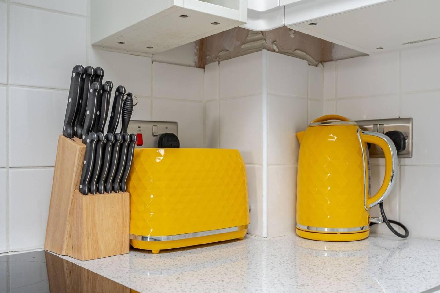 Beautiful Flat Near Central London - Entire Flat - Equipped Kitchen - Private Bathroom 외부 사진