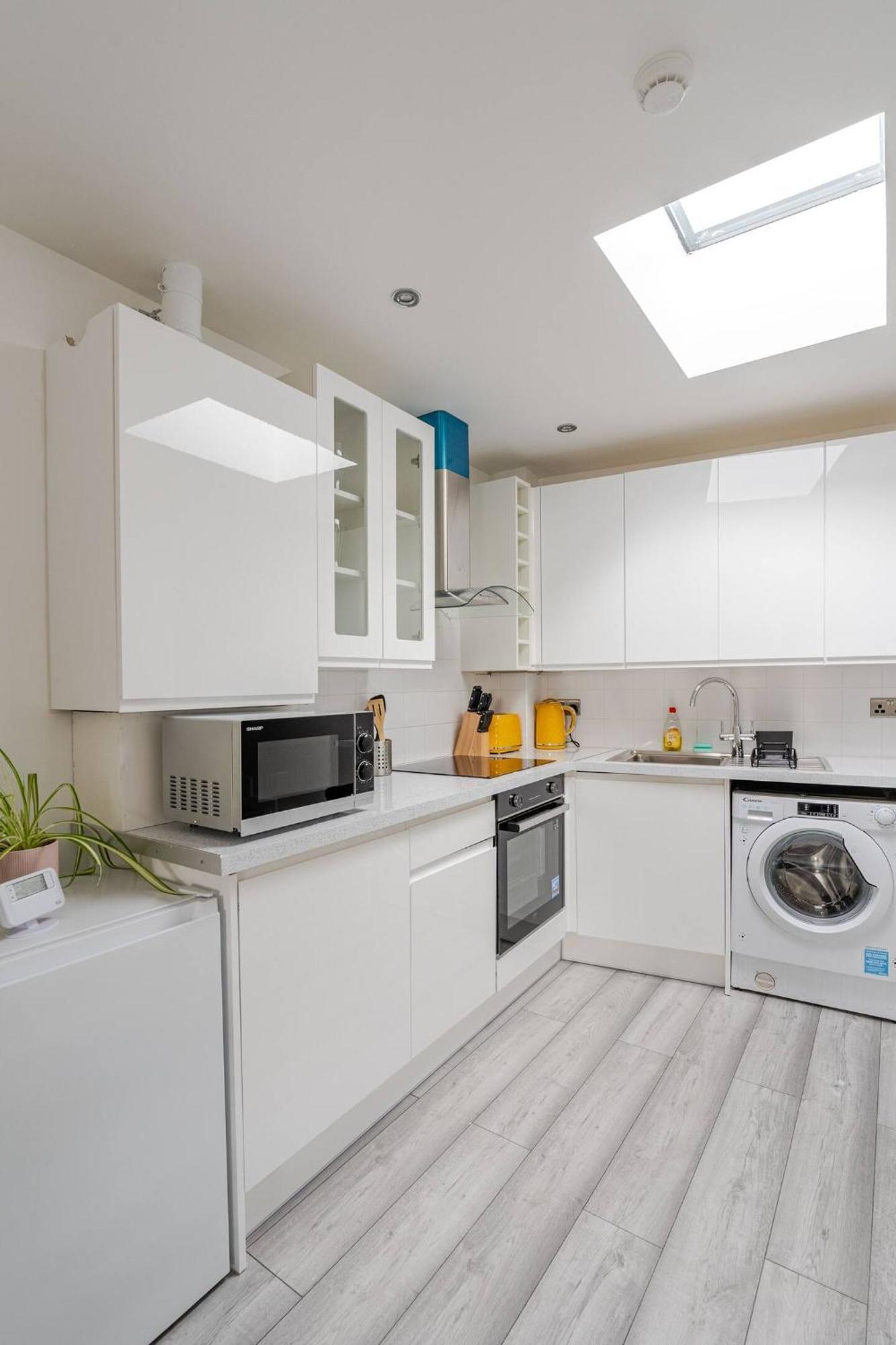 Beautiful Flat Near Central London - Entire Flat - Equipped Kitchen - Private Bathroom 외부 사진